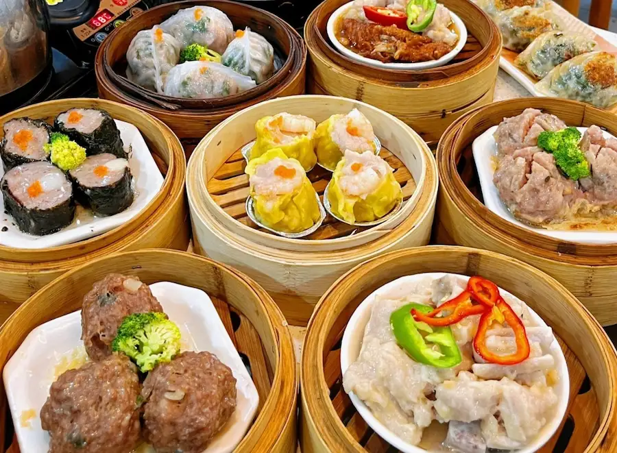 things to eat in china dim sum Guangzhou har gow siu mai